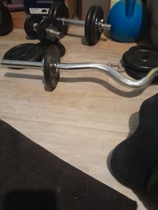 Gymtek barre de curl, barre d'haltère longue - longueur 120 cm, Ø 24 mm - barre d'haltère résistante, barres d'haltères, haltères, barre d'haltère pour home gym, workout Photo du client 1