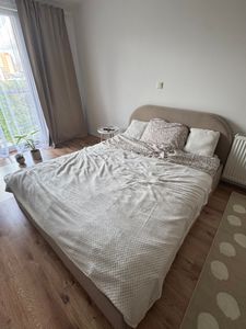 Sofello Modernes Polsterbett 90-120x200 MOON 120x200 Holzlattenrost mit der Funktion Aufheben  Beige Boucle Teddystoff Holzlattenrost und Stauraum Kunden-Foto 1
