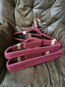 OGIVO kleiderbügel Samt 30 stück Rutschfest bügel Samtbügel Garderobenbügel Grau - 30 / Grau Kunden-Foto 1