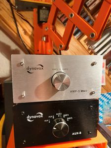 DYNAVOX Verstärker/Boxen-Umschalter AMP-S MKll, silber Kunden-Foto 1