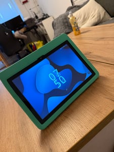 Tablette pour enfants 10 pouces, Android 16, 24 Go de RAM, 128 Go de stockage, contrôle parental, écran HD IPS 1280 x 800, batterie 6000 mAh, avec coque de protection Photo du client 9