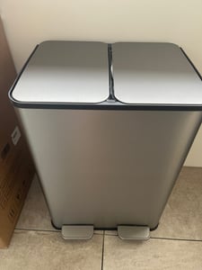 Vidacharmy Poubelle double 30 L (2 × 15 L), poubelle en acier inoxydable anti-traces de doigts avec pédale et couvercle à fermeture douce, 20 sacs poubelles inclus Photo du client 1