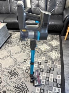 Grenintol Akku Staubsauger kabellos, 6-in-1 Hand-und Stielstaubsauger, bis zu 65000 Pa Saugleistung, bis zu 60 Minuten Laufzeit, beutellos Kunden-Foto 13