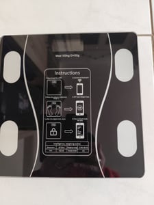 Personenwaage Digital, Körperfettwaage, mit BMI-Messung und automatischer Kalibrierung, LCD Display, Intelligente Körper waage Kunden-Foto 1