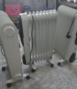 JUNG Ölradiator TECHWOOD TCG62 elektrische Heizung, 2000W, Ölradiator Energiesparend,, 3 Heizstufen 500W/1000W/2000W Kunden-Foto 1