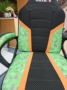 Huzaro Schreibtischstuhl Kinder Ranger 1.0 Gaming Stuhl Racing Sessel Bürostuhl Drehstuhl Gamer bis 130 kg Mesh Pixel Kunden-Foto 1