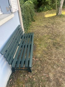 CASARIA® Zahradní lavice Plastová lavice odolná proti povětrnostním vlivům Nosnost 240 kg Opěradlo 3 nohy 145x46cm Zahradní balkonová lavice Ergonomická antracitová barva Fotografie od zákazníka č. 2