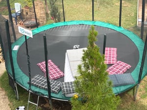 INLEA PREMIUM Jump Trampolin 400 cm mit außenliegendem Sicherheitsnetz – grau Kunden-Foto 1