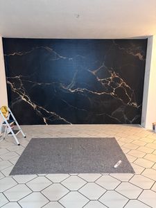 Obývací pokoj nástěnná malba černá MARMUR zlatá abstraktní glamour styl 368x254cm Fotografie od zákazníka č. 1