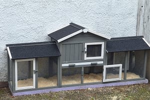 zooprinz Hasenstall Don Camillo | XXL mit Doppelauslauf | 210x85,5x54cm (BxHxT) | Wetterfest | Kiefernholz Kunden-Foto 3