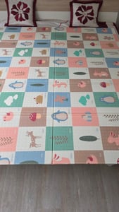 Krabbelmatte Baby Spielmatte Kinder 196x176x1cm Faltbar Spielteppich Spielunterlage Groß Rutschfest Beidseitig Tragbar Wasserdicht Innen Außen Kunden-Foto 2