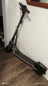 Ninebot by Segway 051902D, Klassischer Roller, Schwarz, 20 km/h, 100 kg, Unisex, 15 Jahr(e) Kunden-Foto 2