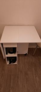 COSTWAY Klappbarer Esstisch mit 2 Rädern, Klapptisch für kleine Räume, vergrößerbarer Bürotisch mit 2-stufiger Ablagefläche und Schublade Kunden-Foto 1