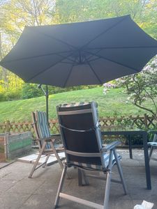 LZQ ALU Sonnenschirm Gartenschirm Ø300cm Terrassenschirm Marktschirm Ampelschirm mit Ständer und Kurbel für Garten, Dunkelgrau Kunden-Foto 3