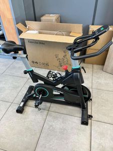 Wenoker Heimtrainer Fahrrad mit Eigener App und Magnetischem Widerstand, Bis 160KG, Indoor Fitnessbike Heimtrainer für Kardio Training Kunden-Foto 8