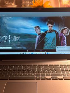 Lenovo IdeaPad 3 Chrome 15IJL6, Intel® Celeron® N, 1,1 GHz, 39,6 cm (15.6"), 1920 x 1080 Pixel, 8 GB, 128 GB Kunden-Foto 1