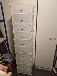 Mondeer DIY Schuhschrank 3x7 Stufiger Kunststoff-Schuhregal Modular Schuhaufbewahrung mit Tür für 42 Paar Schuhe Platzsparend für Flur Weiß Kunden-Foto 2