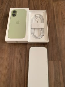 Apple iPhone 17 , 16 cm (6.3"), 2622 x 1206 Pixel, 256 GB, 48 MP, iOS 26, Salbei Kunden-Foto 2