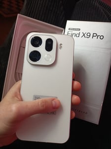 OPPO 13 Pro 5G, 17,4 cm (6.83"), 12 GB, 512 GB, 50 MP, Android 15, Fioletowy Zdjęcie produktu od klienta nr 2