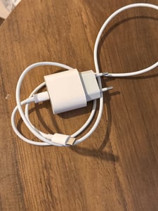 Nabíječka Apple 20 W + 2 m nabíjecí kabel USB‑C na USB-C iPhone 15 16 17 Pro Max iPad Macbook AirPods Fotografie od zákazníka č. 2