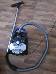 Fakir Blue Vac Power Staubsauger mit Beutel, 800 Watt Leistungsstark, Allergiker freundlicher HEPA 14 Filter, 12m Aktionsradius,  800Watt, extra leise Kunden-Foto 1