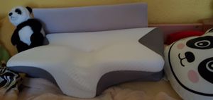 Nackenkissen Kopfkissen Ergonomisches Orthopädisches Kissen für Kopf-, Nacken- & Rückenkomfort Schlafkissen Memory Foam Kissen Schwarz YaLiva_Decor® Kunden-Foto 2