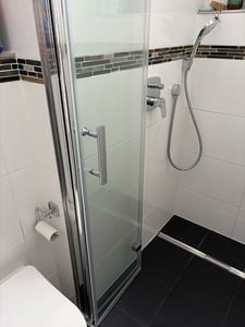 Duschwand Glaswand Glasscheibe Duschglas Duschabtrennung Walk In Duschkabine faltbar drehbar H185cm Kunden-Foto 1