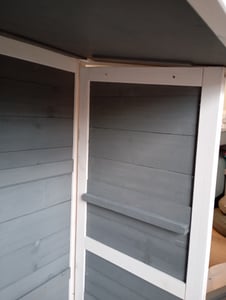 Home Deluxe Armadio da giardino YANA - misura M | Armadio in legno resistente alle intemperie per giardino e terrazza Foto del cliente 3