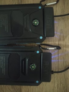 Solar Powerbank 30000mAh mit LED Licht, 2 Outputs Power Bank, Solar Ladegerät, Power Bank für Smartphones, schwarz Kunden-Foto 2