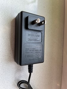 Akku-Rasentrimmer, Rasentrimmer, Freischneider, Motorsense, mit 2x 21V 2,0Ah Akku, Ladegerät Kunden-Foto 1