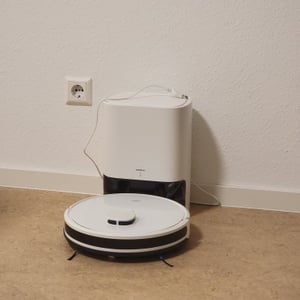 MEDION Saugroboter mit Absaugstation und Wischfunktion X20 SW+ (Lasernavigation, Starke 3000Pa Saugkraft, 2in1 Roboterstaubsauger, präzise Kartenerstellung, Go & No Go Bereiche, mehrere Etagen) Kunden-Foto 1