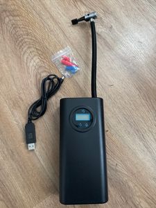 Akku-Luftpumpe Luftpumpe Kompressor-Reifenfüller mit LCD-Display,mit 3 Düsenadaptern Kunden-Foto 2