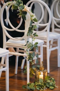 2 Stš¹ck Eukalyptus Girlande, Kš¹nstliche Girlande Pflanze 1,8m H?ngend Grš¹ne Bl?tter Deko mit Wei?en Blumen Silberdollar Eukalyptusranke fš¹r Hintergrund Hochzeit Bogen Grau Grš¹n Kunden-Foto 1