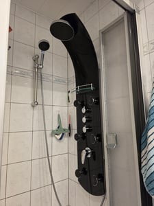 eisl Duschpaneel KARIBIK, Wellness Duschsystem mit Armatur und Regendusche,  Duschset aus Sicherheitsglas Schwarz Kunden-Foto 3