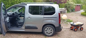 Sklápací vozík FUXTEC pre 300 kg nákladu | záhradný vozík do 150 kg nákladu | pneumatiky s pevným behúňom | čierna | 15 kg | FX-KW2175 Fotografia od zákazníka č. 2
