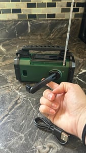 20000mAh Solar radio mit AM/FM Geeignet,Camping/Wandern/Outdoo Notfallradio,Tragbare Kurbelradio,14W LED Taschenlampe-Leselicht/SOS-Alarm/Kompa Kunden-Foto 5