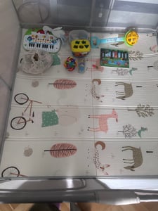 Baby-Laufstall mit Oxford-Stoffmatte, 150 x 150 x 68 cm,XXL-Barrieren und atmungsaktivem Netzgewebe an vier Seiten mit Saugnäpfen Kunden-Foto 2