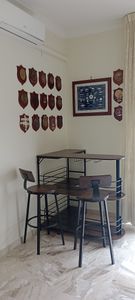 Stół barowy Tribesigns w kształcie litery L, 3-poziomowy stół bistro z półką na wino i uchwytem na kieliszki do wina, przemysłowy narożny stół kuchenny, do salonu, kuchni Zdjęcie produktu od klienta nr 2