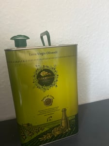 Elea Minon Extra Natives Olivenöl 2x0,75L Kanister mit Ausgießer – Kaltgepresstes Premium Olivenöl aus Kreta, Griechenland – Griechisches Olivenöl Kunden-Foto 1