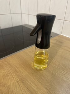 Vaporisateur d'huile 200 ml - pour cuisson, barbecue et salades Photo du client 3