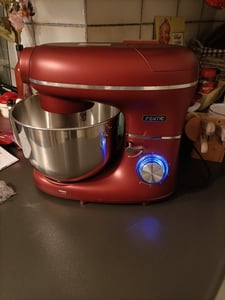 Fentic Küchenmaschine 6-in-1 – Knetmaschine, Mixer, Food Processor, Fleischwolf, Gemüseschneider, 2000W, 6,2L Edelstahlschüssel Kunden-Foto 2