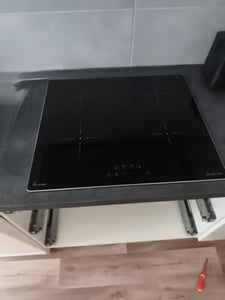 KKT KOLBE Plaque Induction 60 cm 7 kW 4 Zones de cuisson 9 niveaux de puissance Photo du client 1