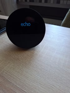 Amazon Echo Spot, Amazon Alexa, Sphärisch, Schwarz, 7,19 cm (2.83"), 320 x 240 Pixel, MediaTek Kunden-Foto 2