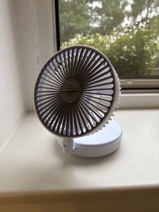 Ventilatore compatto estivo 5 livelli di ventilazione ricarica USB batteria 1800 mAh leggero pieghevole da viaggio Foto del cliente 1