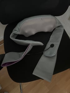VITALmaxx Shiatsu-Massagegerät mit Knet- & Druckmassage, Wärme & Halteschlaufen Kunden-Foto 1