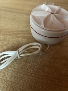 Miniatúrna, prenosná, samostatne stojaca práčka s objemom 5 litrov, napájaná cez USB Fotografia od zákazníka č. 4