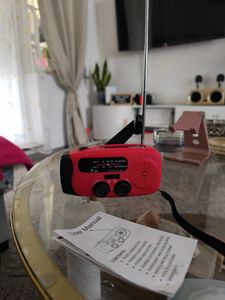 Solar radio, Solar Kurbelradio mit LED-Taschenlampe, Notfallradio AM/FM Wetter, 2000mAh Akku, Handkurbel-Dynamo, Powerbank für Smartphone Kunden-Foto 4