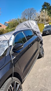 VEVOR Stan na zadné dvere auta (hlavný stan 1,5 x 1,5 m), vodotesný (PU2000 mm) kempingový stan so slnečnou plachtou a taškou na prenášanie, SUV stan na zadné dvere na kempovanie, turistiku a outdoorové aktivity, prenosný Fotografia od zákazníka č. 1