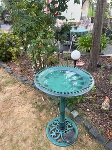 COSTWAY Mangeoire pour oiseaux Bain d'oiseaux Bird Feeder Mangeoire pour oiseaux Distributeur de nourriture pour oiseaux pour balcon, jardin Photo du client 1