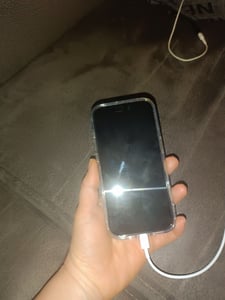 Apple iPhone 14 Pro, 15,5 cm (6.1"), 2556 x 1179 Pixel, 128 GB, 48 MP, iOS 16, Gold Kunden-Foto 4